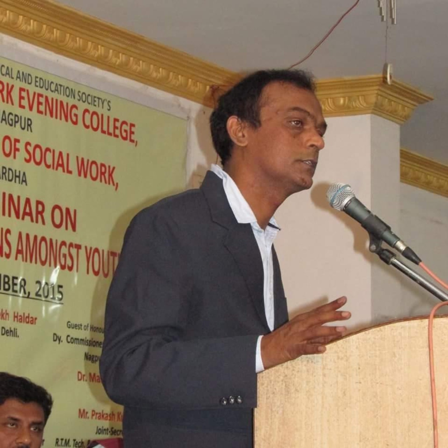 Subhash Chanana speaking at a past seminar